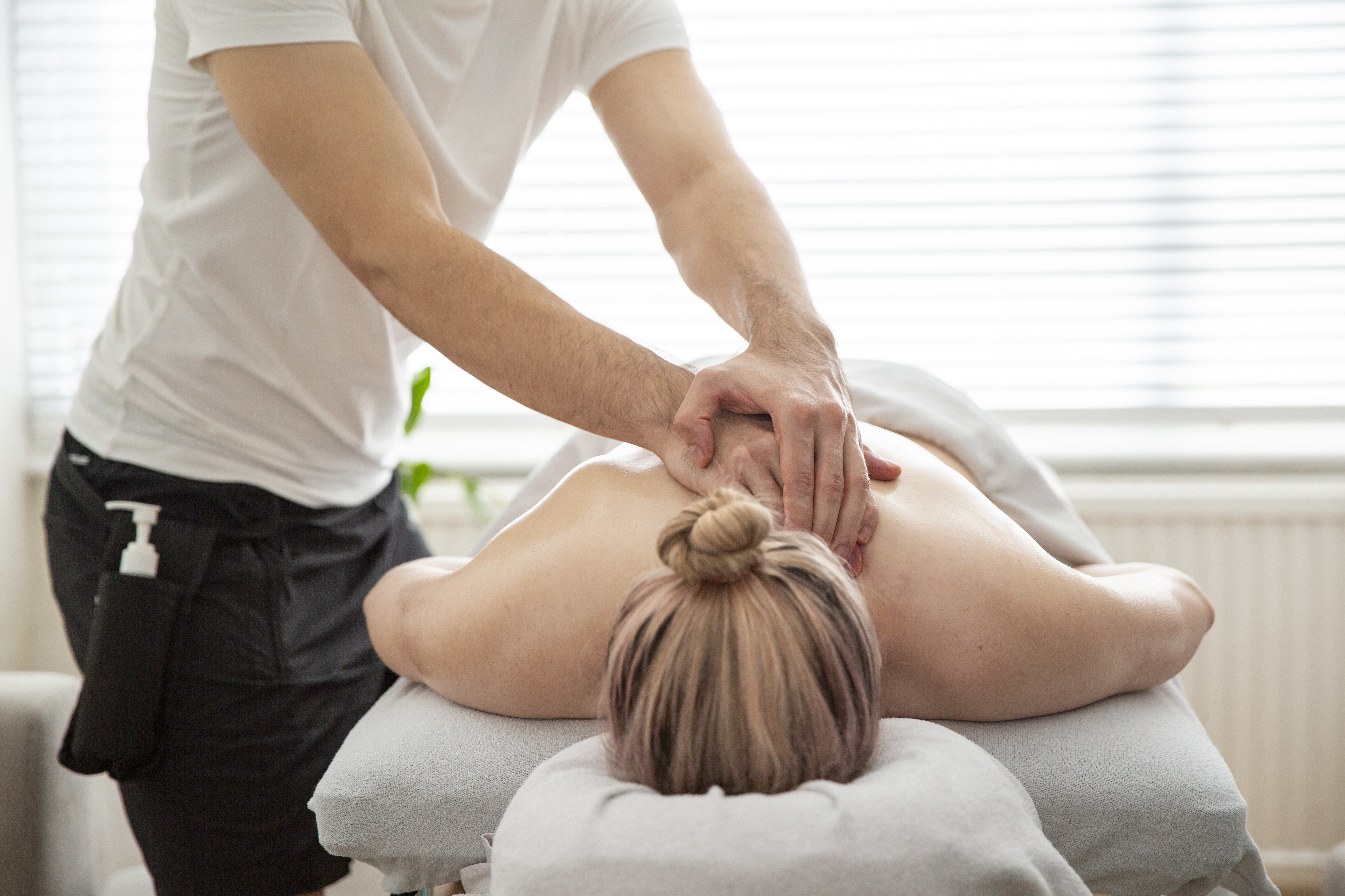 Sports vs deep tissue massage